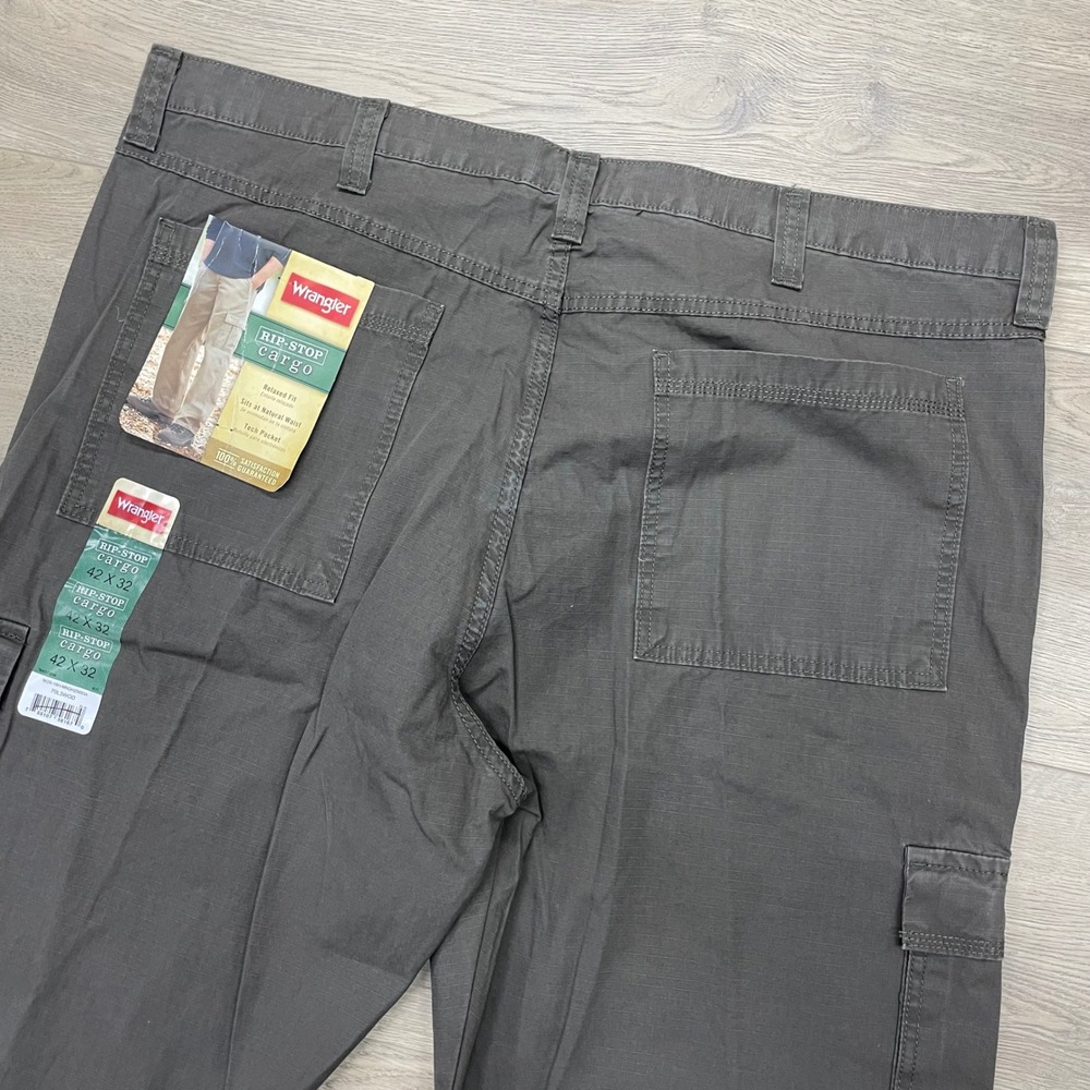 Wrangler Rip-Stop Cargo Pants Men 42x32 Grey Relaxed Fit Tech Pocket 70L3WOD